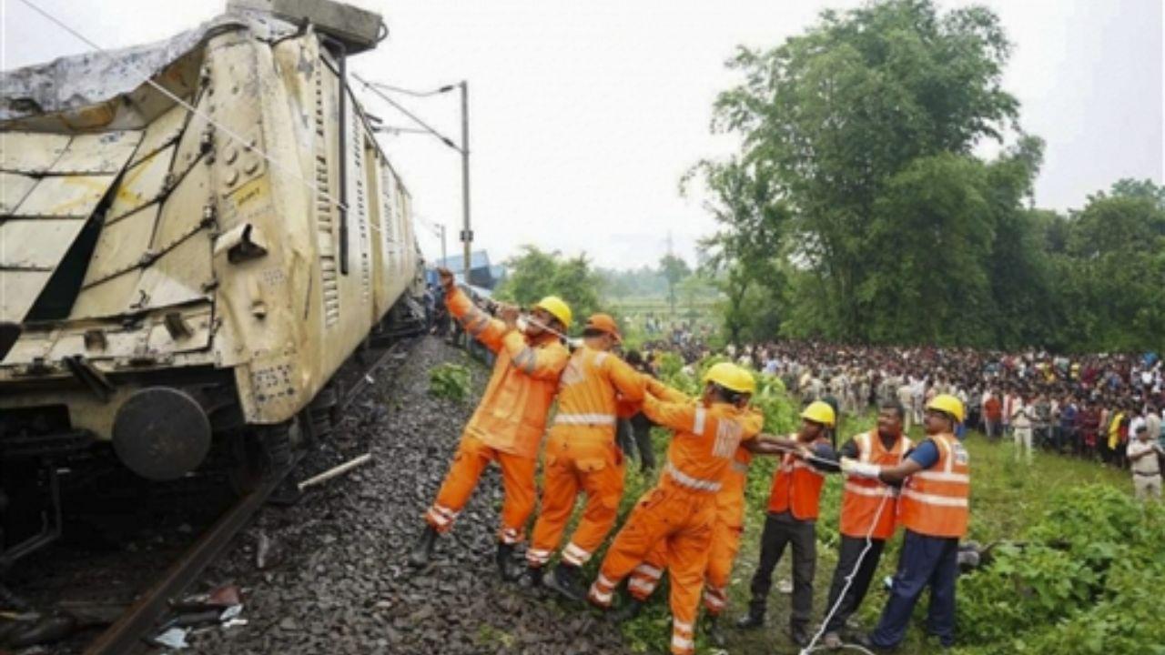 Railway Minister Ashwini Vaishnaw visited the accident site, arriving on a motorbike due to the narrow roads. He assessed the relief operations and announced compensation for the victims: Rs 10 lakh for the families of the deceased, Rs 2.5 lakh for those grievously injured, and Rs 50,000 for those with minor injuries.