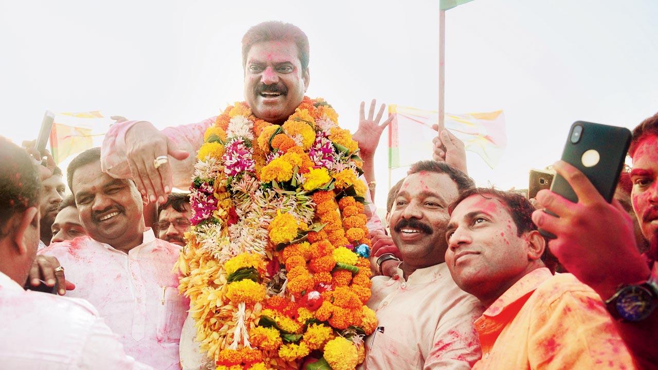 BJP candidate Kapil Patil celebrates after Lok Sabha election results at Bhiwandi in 2019. He lost his seat during these elections. Pic/Getty Images