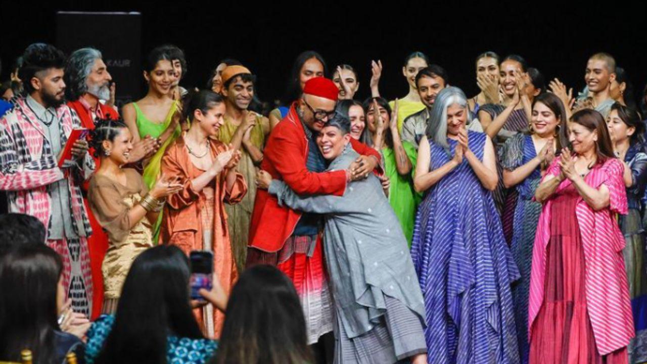 Designer Urvashi Kaur’s collection was a reflection of the past 15 years and a testament to her commitment to create safe spaces for individuals to express themselves authentically. A highlight of the showcase was the unveiling of Urvashi Kaur's latest collection, 