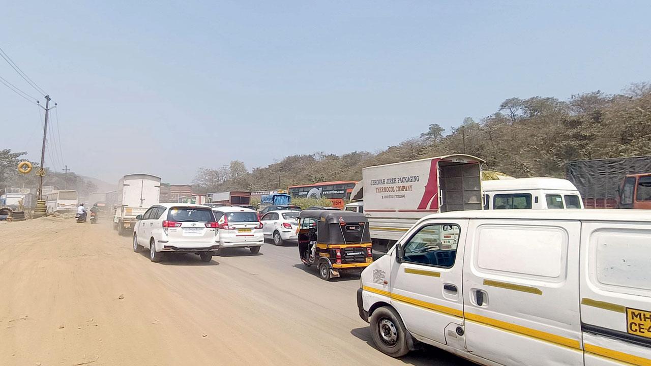 The dust pollution has affected two-wheelers and auto-rickshaws