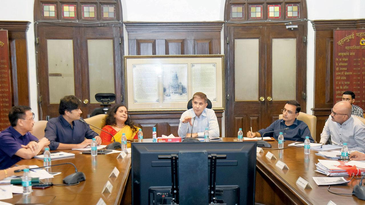 BMC Commissioner, Bhushan Gagrani takes review of all monsoon-related work