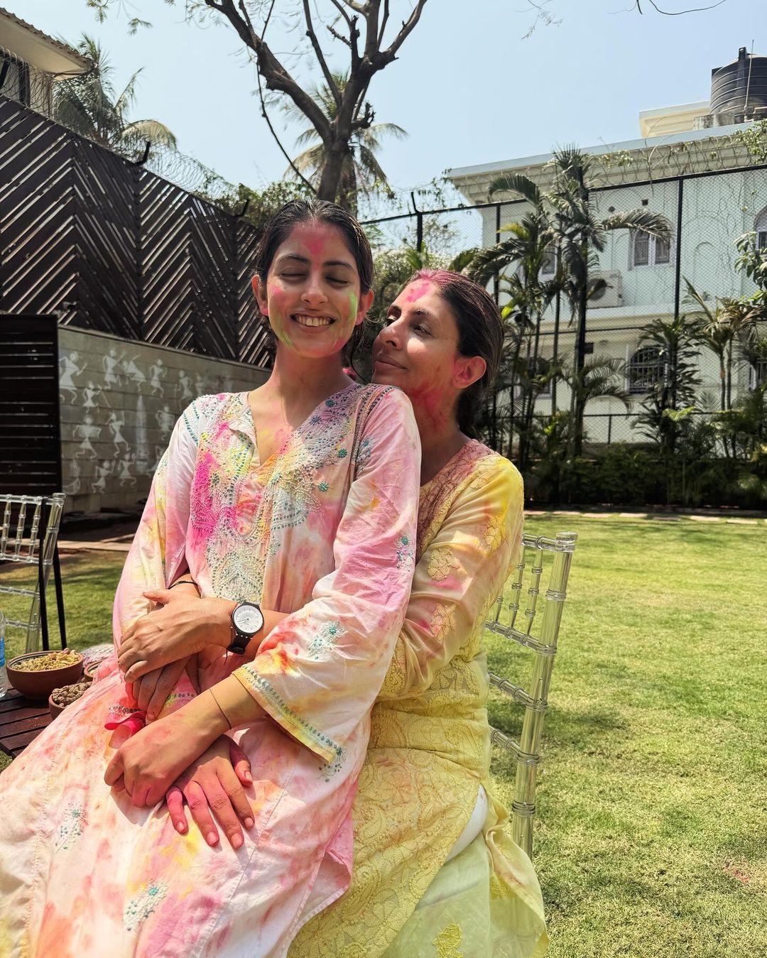 The bond between mother and daughter is the purest of all. Shweta Bachchan and Navya Naveli Nanda's picture from their Holi celebration is proof of that