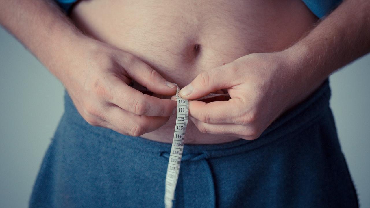  Struggling to reduce the 'hidden' belly fat? Quit smoking, says study