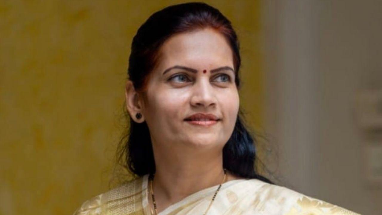 Bharati Pawar, 45 (Dindori)
Bharati Pawar, an eight-time MLA's daughter-in-law, contested in the 2014 Lok Sabha elections on an NCP ticket but lost. In 2019, she won the election as a BIP candidate and became a union minister in 2021. She has been renominated by the party.