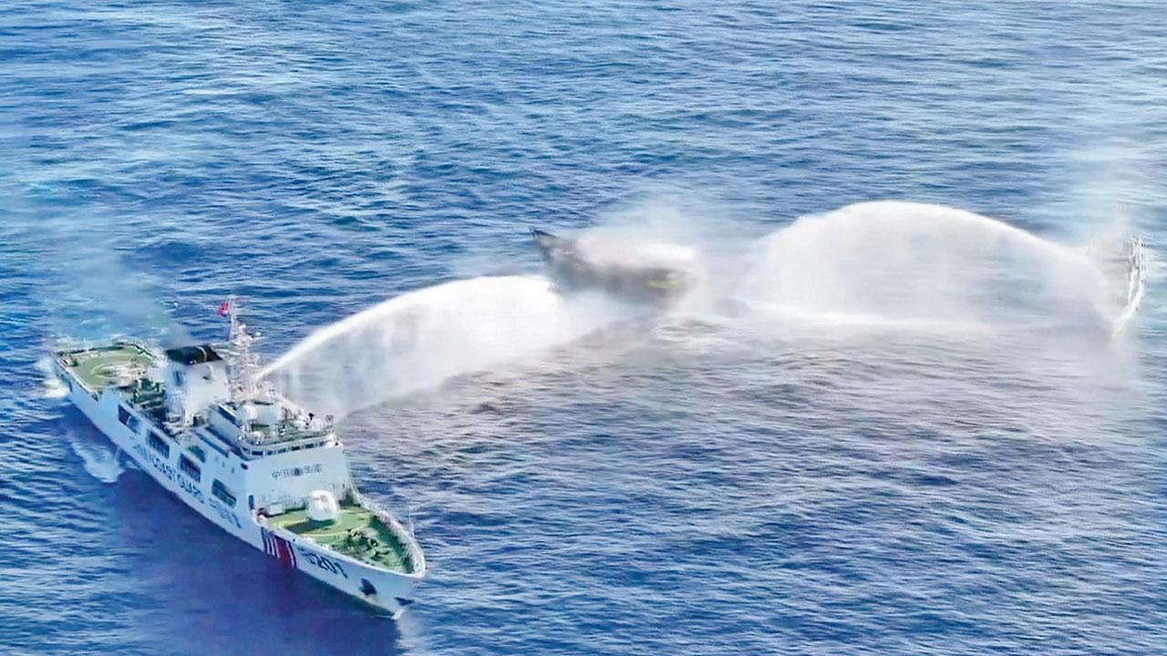 Philippine, Chinese ships collide in South China Sea