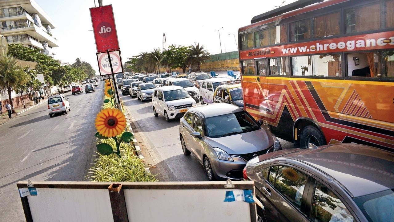 Mumbai: Coastal Road sees most traffic between 3 pm and 4 pm