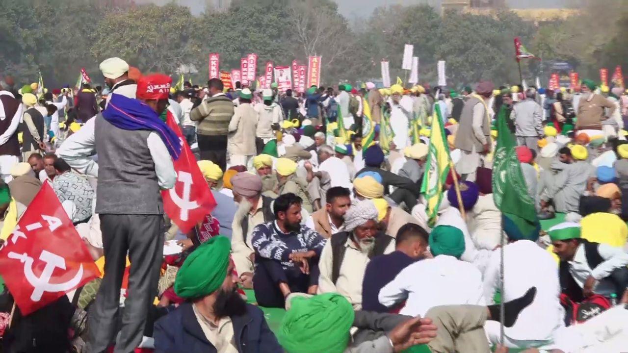 Thousands of farmers assembled at Ramlila Maidan in Delhi today for a 'Kisan Mazdoor Mahapanchayat' organised by the Samyukta Kisan Morcha (SKM).