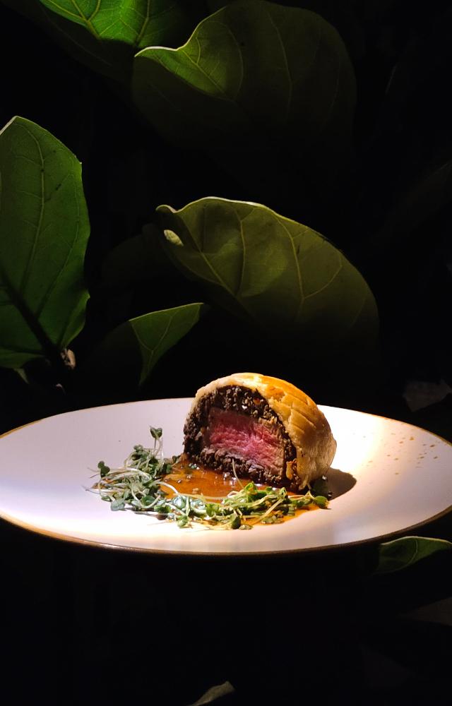 Elephant & Co has curated a special feast from 12 noon that includes dishes such as Beef Wellington and Urrak High. For reservations, call 076663 61130