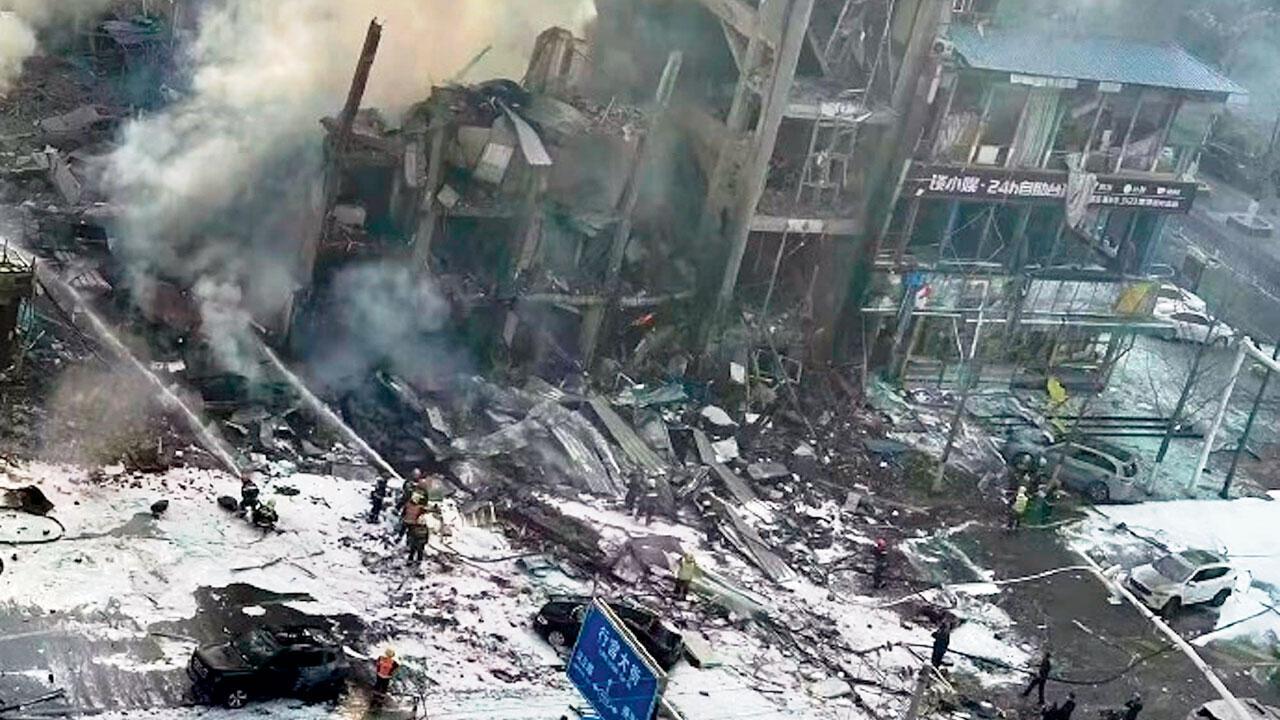 2 dead, 26 hurt in blast near Beijing
