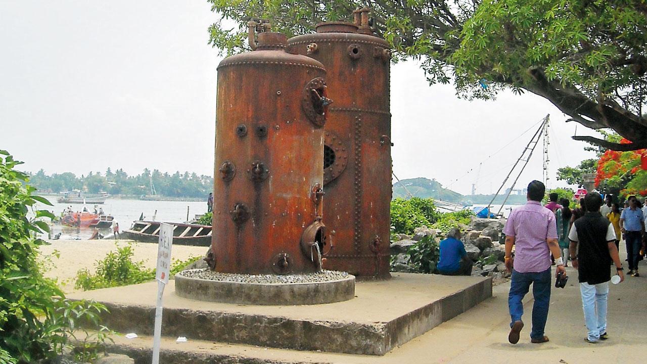 A view of the promenade at Fort Kochi overlooking the natural harbour. The area is believed to be one of the earliest European settlements in India