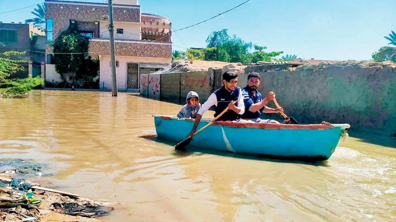 Heavy rains lash Pakistan leaving at least 29 dead