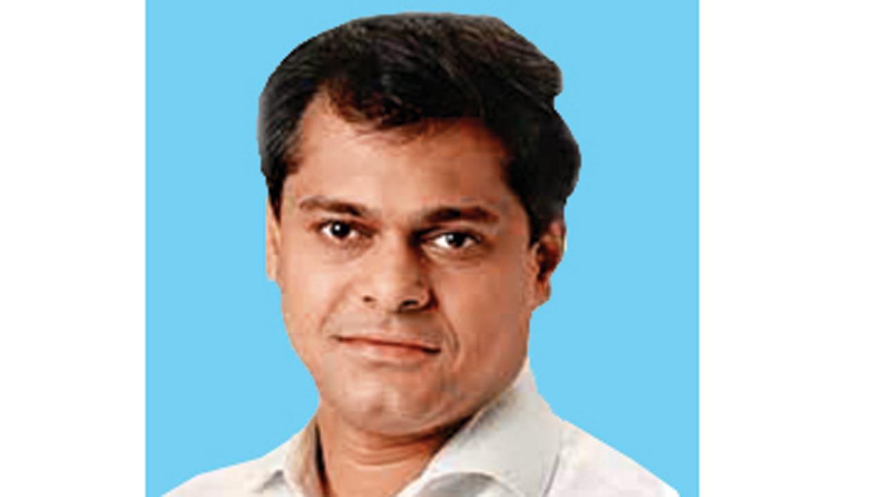 Local MLA Ameet Satam, also added on the group, was instrumental in getting  got the State government to declare the bridge work as “critical” to speed things up 