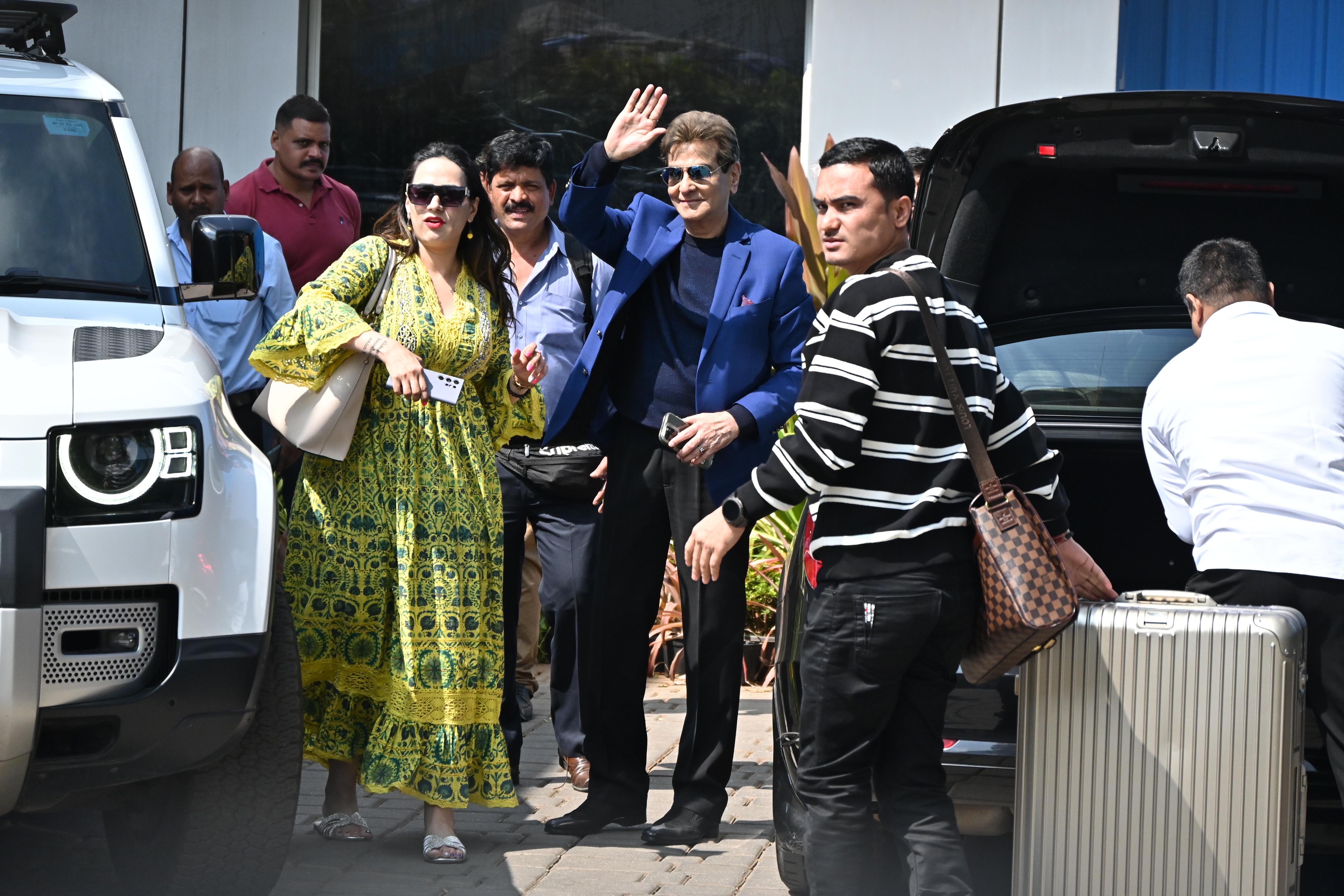Veteran actor Jeetendra got clicked at Kalina airport as he jetted off for Jamnagar
