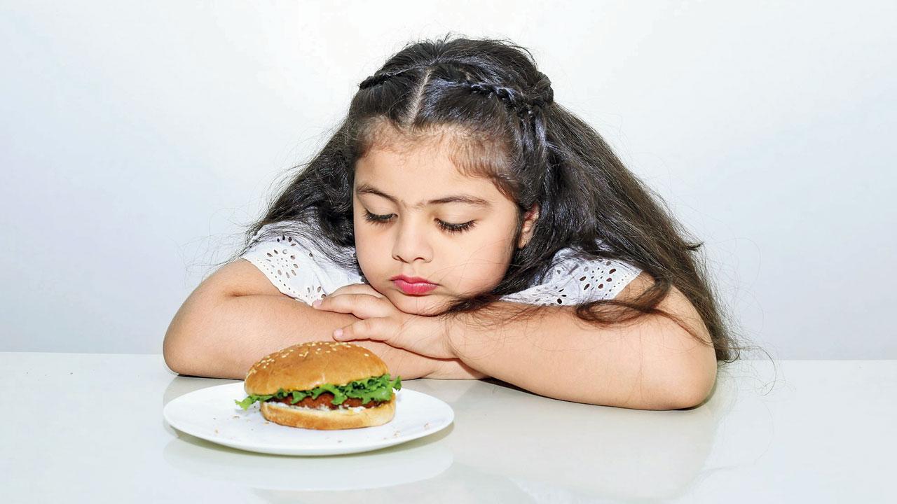Around 75% of parents who were asked said yes to applying stringent rules and laws on sales of fast food and junk food to kids. Representation Pic