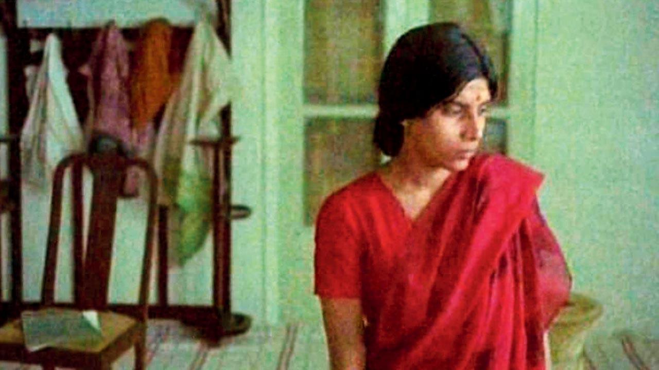 Shahani’s 1972 film Maya Darpan explored the conflict between the  feudal system and India’s changing industrial landscape. Its protagonist  is the daughter of a zamindar who challenges the class system when she  has a sexual encounter with an engineer