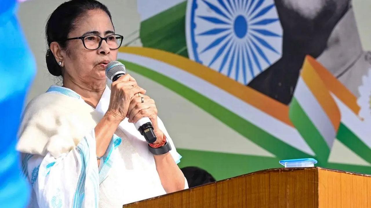 If BJP win again, gas price can be increased up to Rs 1,500-2,000: Mamata