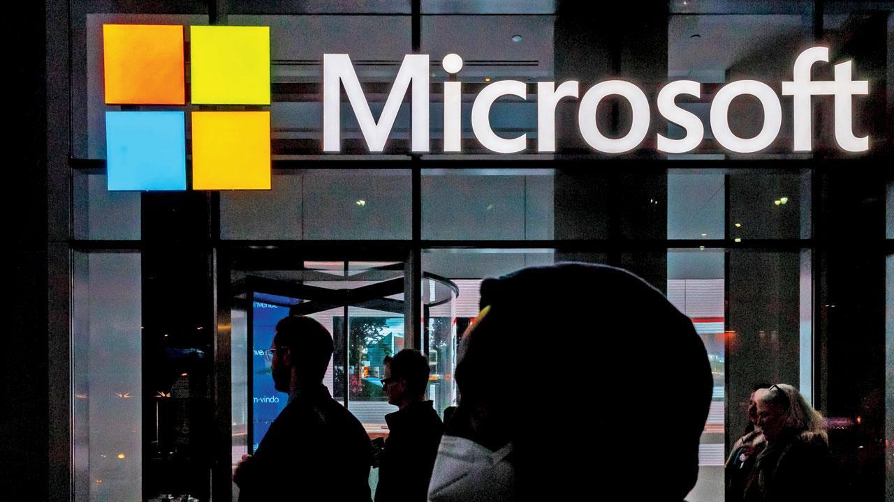 Microsoft unable to evict hackers who breached emails