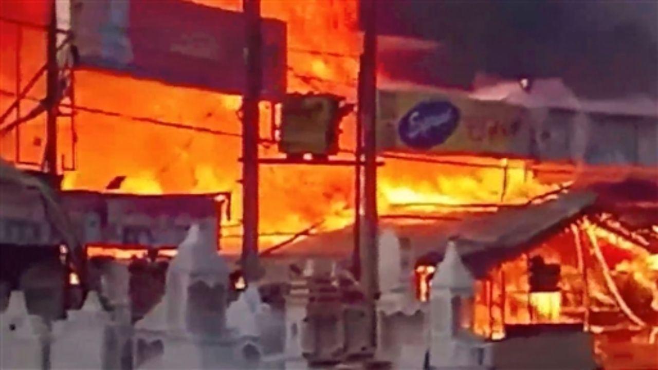 Massive fire engulfs eateries, shops in Greater Noida; no casualties reported