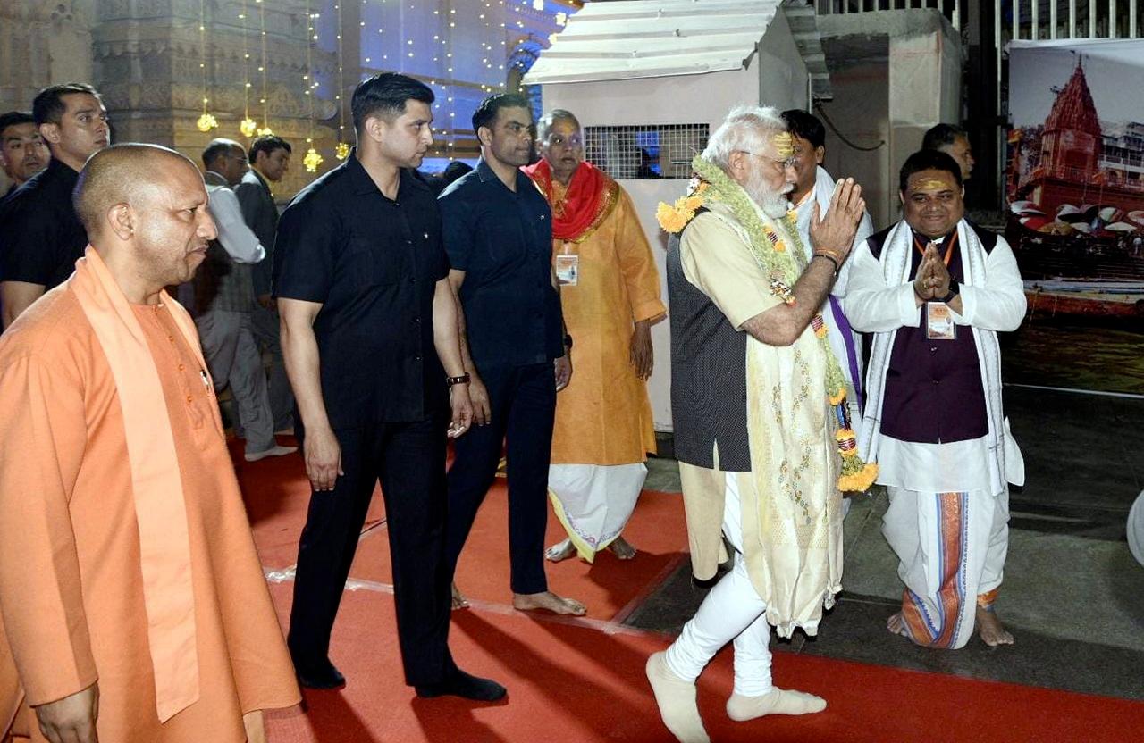 Shastri informed that Prime Minister Modi participated in the Shodashopachara puja