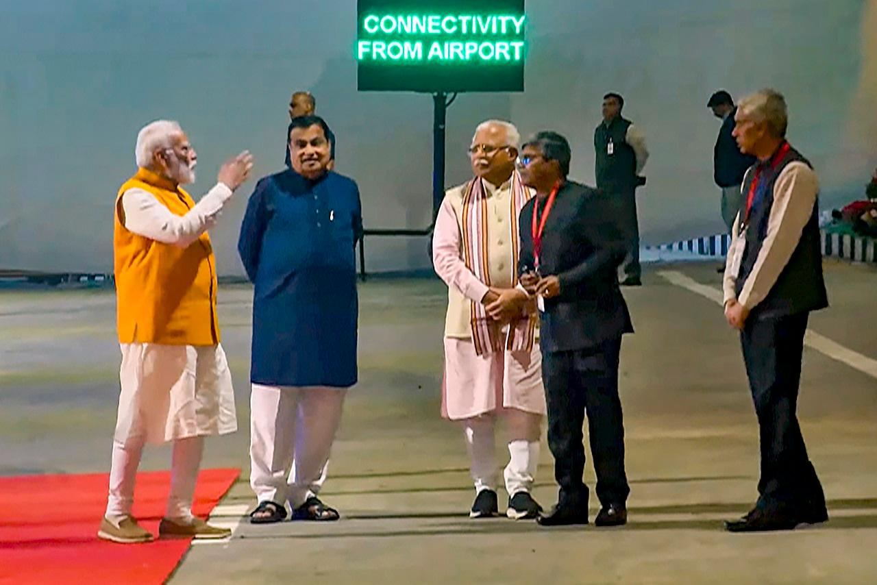 On March 9, 2019 the then Union ministers, Sushma Swaraj, Arun Jaitley and Nitin Gadkari had laid the foundation stone for Dwarka Expressway