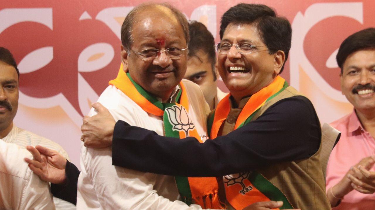 Party members, including MLA Gopal Shetty, received Goyal at Borivali station and later took him to a event that was being held in suburb. 