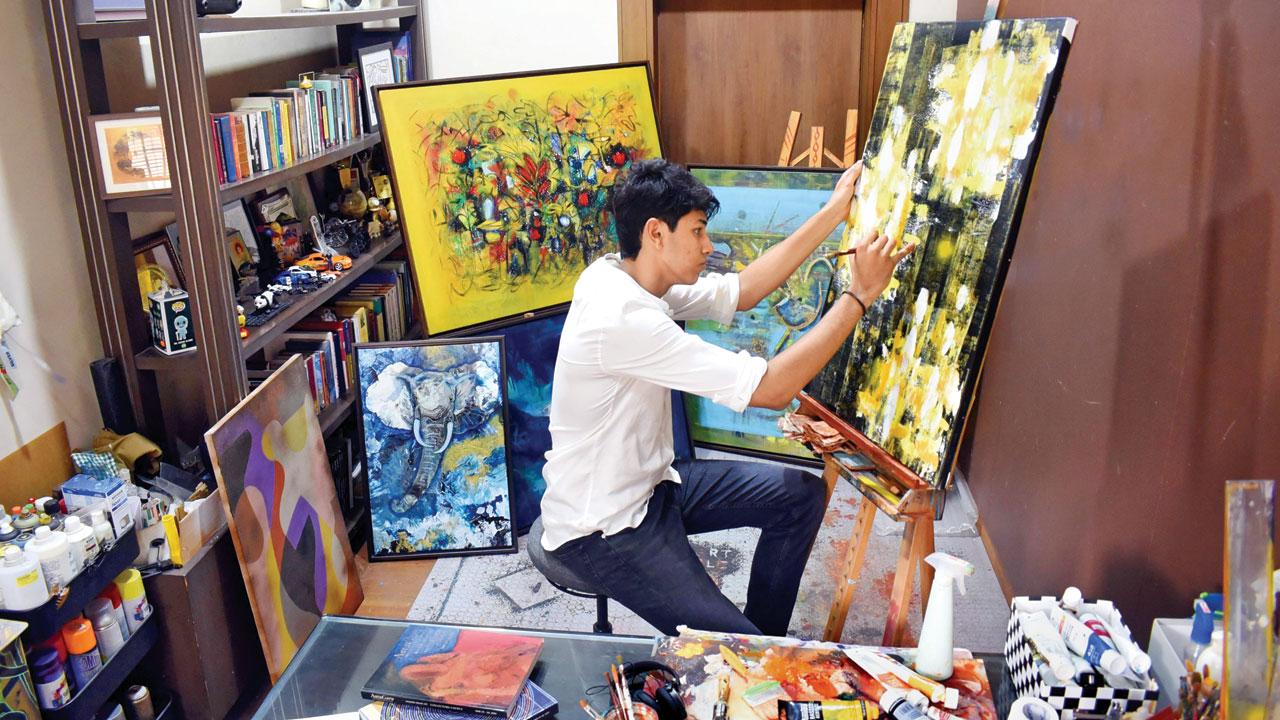 Jain works on an artwork at his home studio. Pics/Sameer Markande