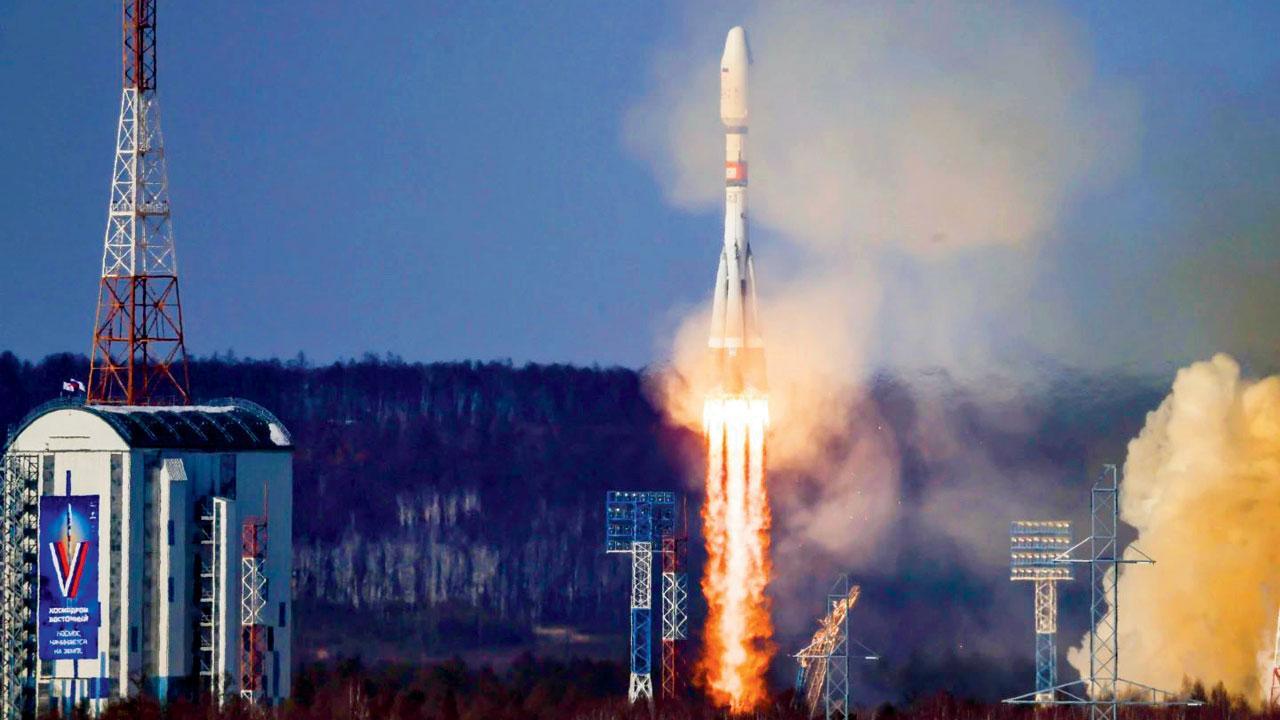 Russian rocket launches Iranian satellite into orbit