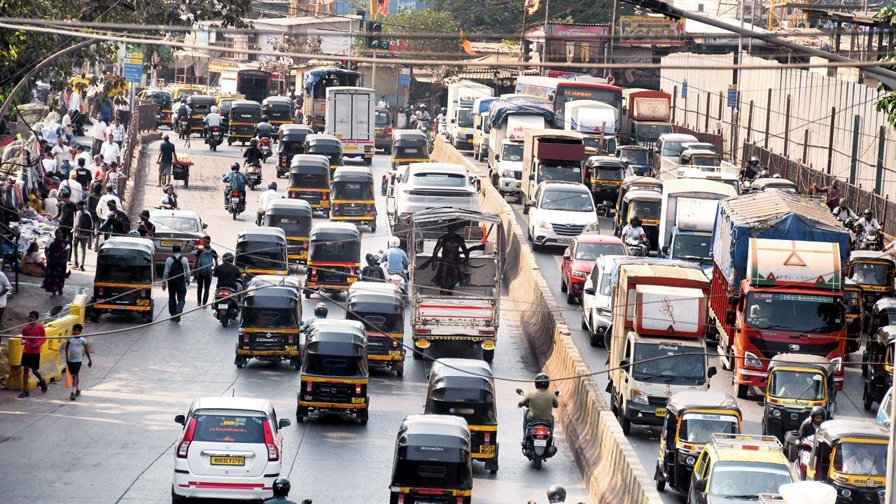 Mumbai: ‘Superior authority’ puts off Sion bridge closure