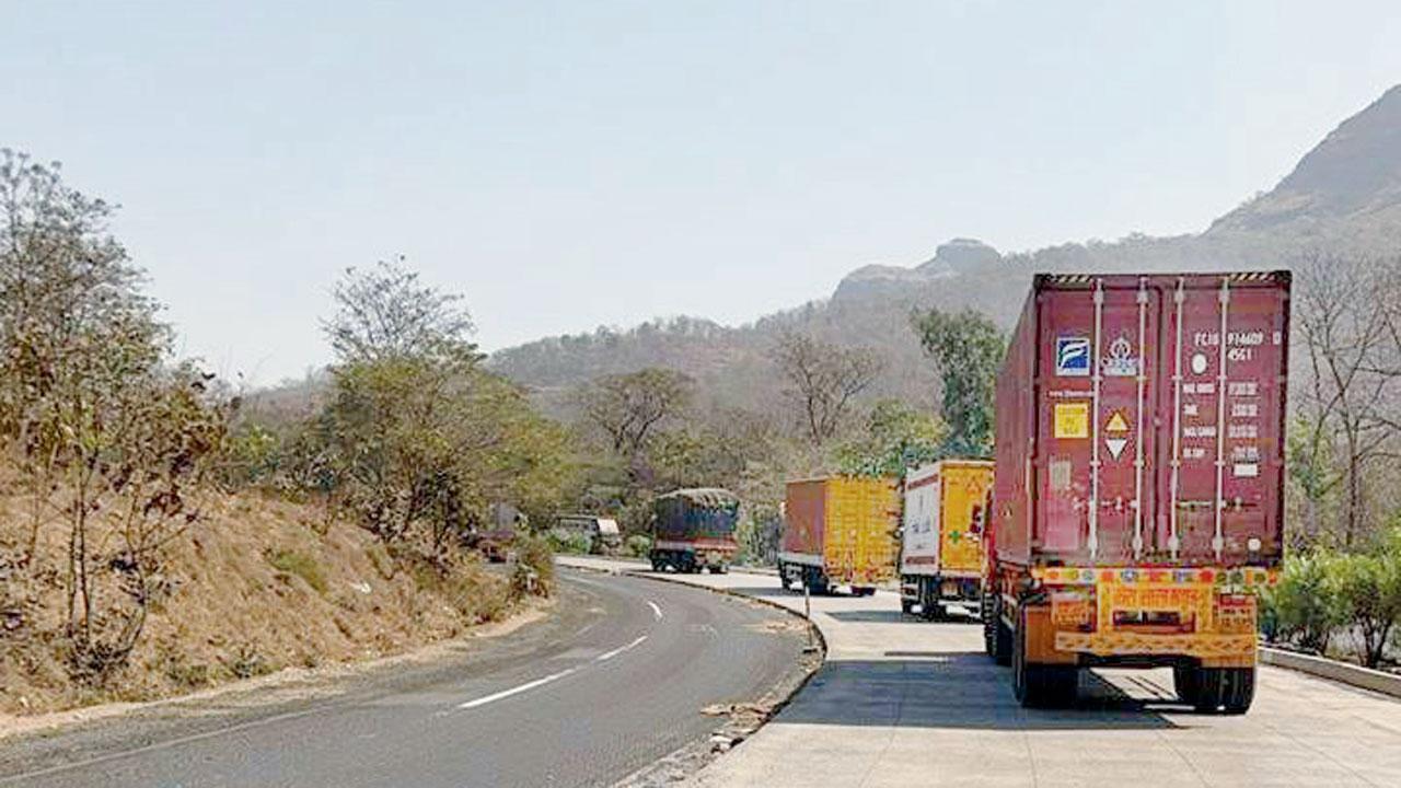 Parsis demand better safety on Mumbai-Ahmedabad highway