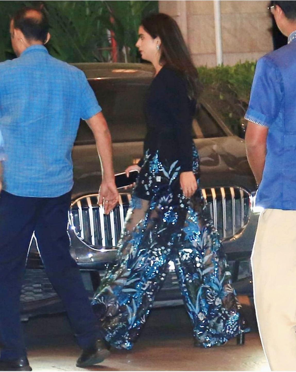 After enjoying a delicious dinner, they were seen leaving the hotel together