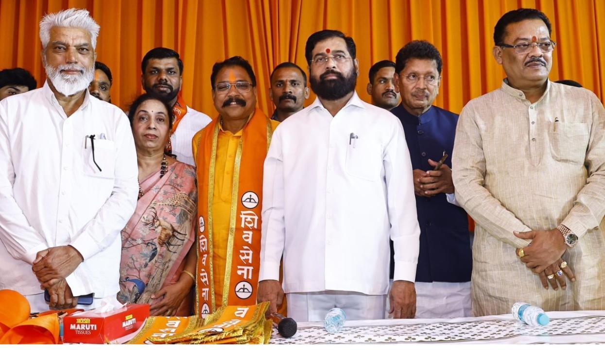 IN PHOTOS: Shiv Sena (UBT) leader Amsha Padvi joins Eknath Shinde faction