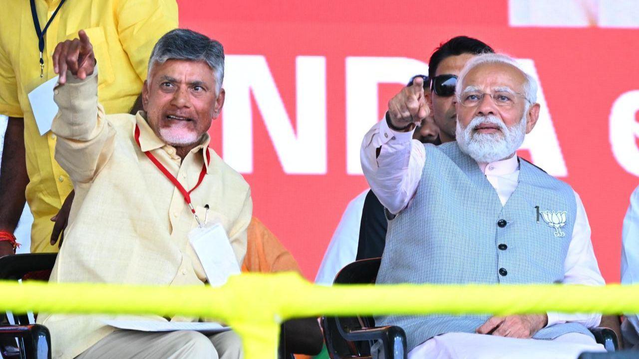 Jana Sena Party chief and actor Pawan Kalyan, who was in attendance as well, too heaped praises on PM Modi. 