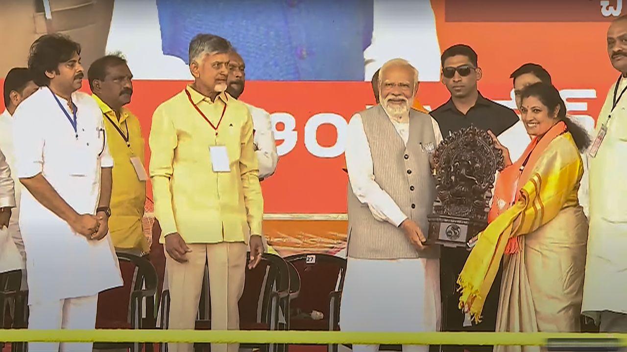 Slamming Jagan Mohan Reddy, Pawan Kalyan said the former is a businessman who looted sand and earned money through liquor. He also accused that because of YSRCP, the state has become the new drug capital of the country.