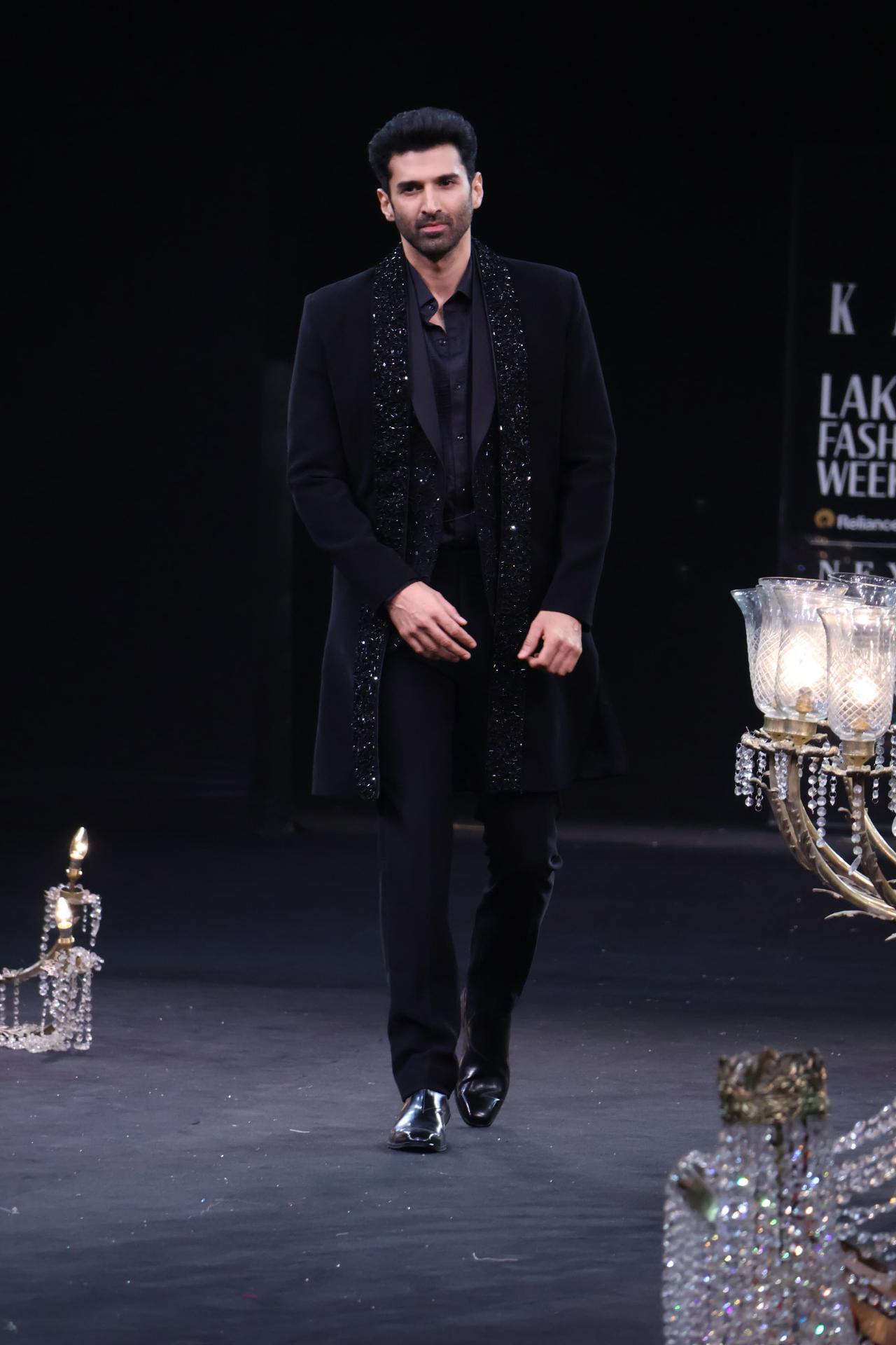 Aditya, who makes head turns courtesy of his sharp dressing style, walked as the showstopper for the label Kalki at the LFW x FDCI on the ultimate day on Sunday