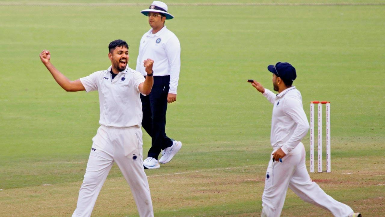 Ranji Trophy: Avesh's shine against Vidarbha, bags 4 wickets on Day 1