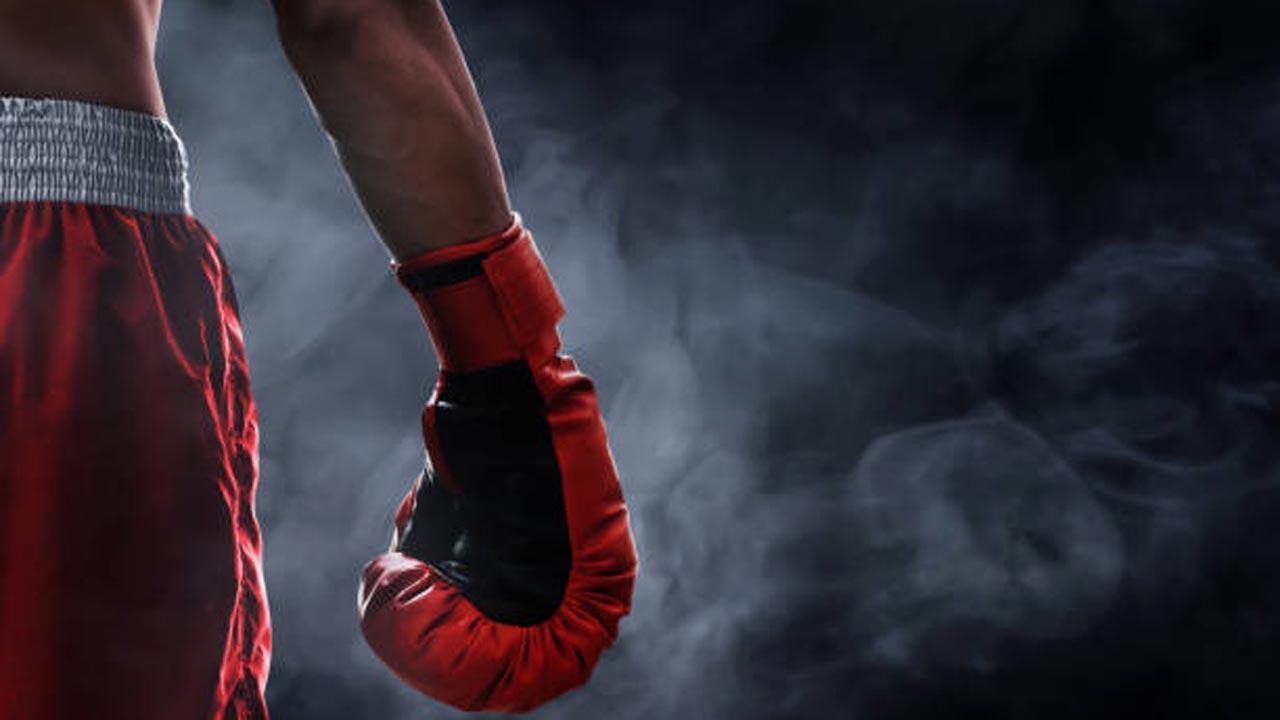 India boxer Lakshya Chahar crashes out
