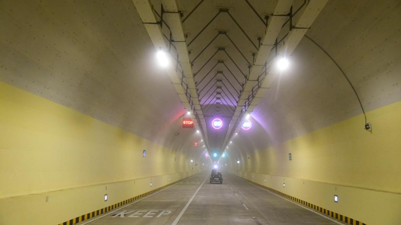According to Chahal, the coastal road of 10.58 km length and 16.5 km of interchanges, being built at a cost of Rs 14,000 crore, consists of four lanes on each side along with two 12.19 metre diameter tunnels of 2.07 km length