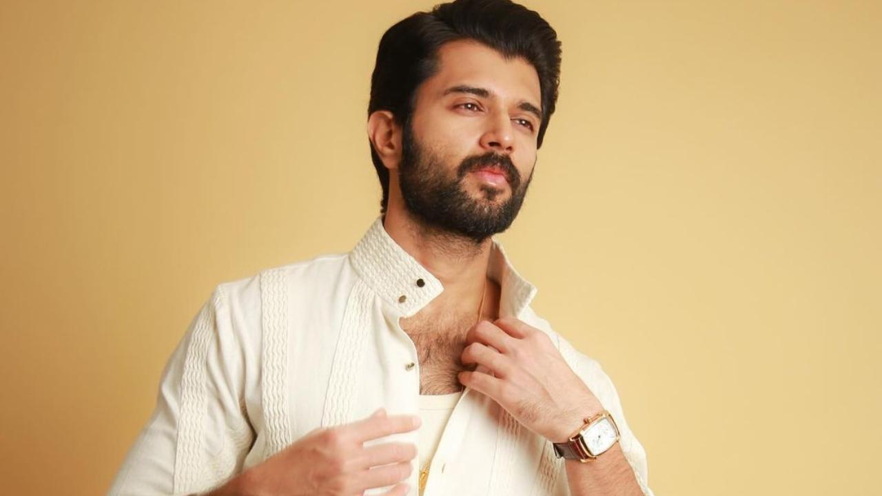 Vijay Deverakonda reveals why he auctioned his first Filmfare for Rs 25 lakh