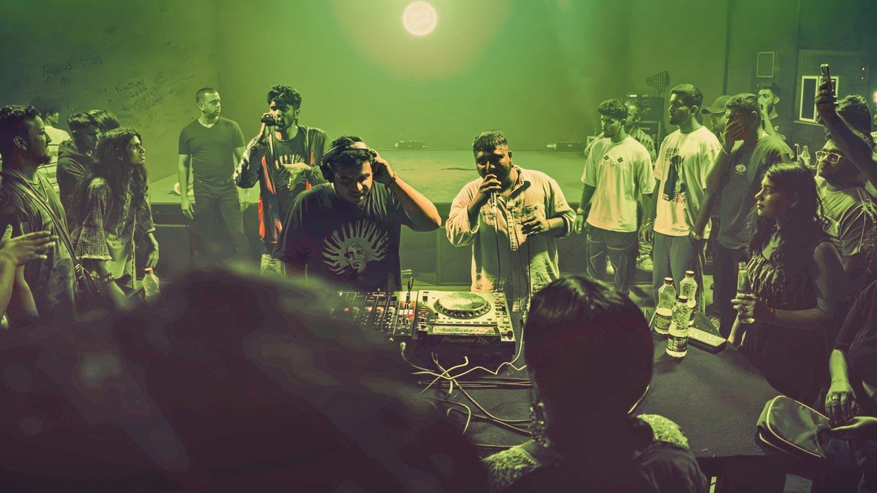 The group performs in Hyderabad.  Pic Courtesy/@grey.chrctr