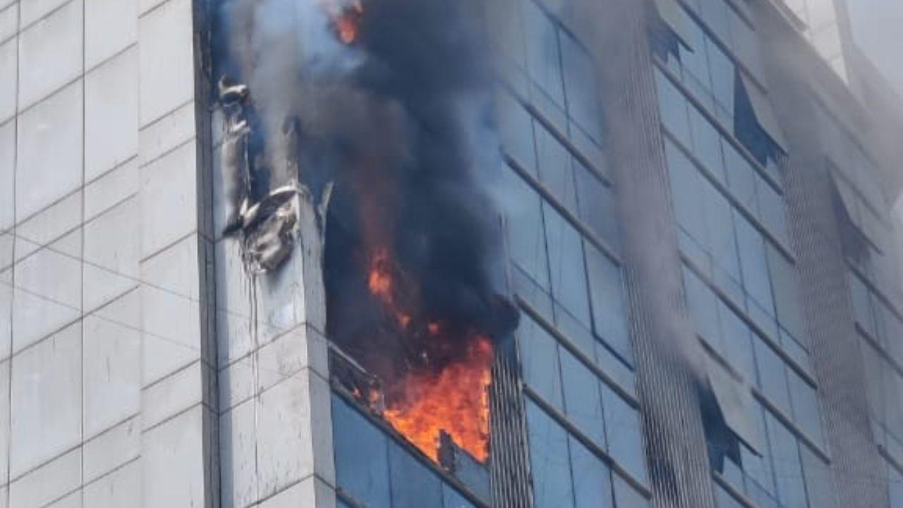 They added that smoke had engulfed the two floors as they continued to douse the fire ascribed Level 2 status around 1.30 pm. 