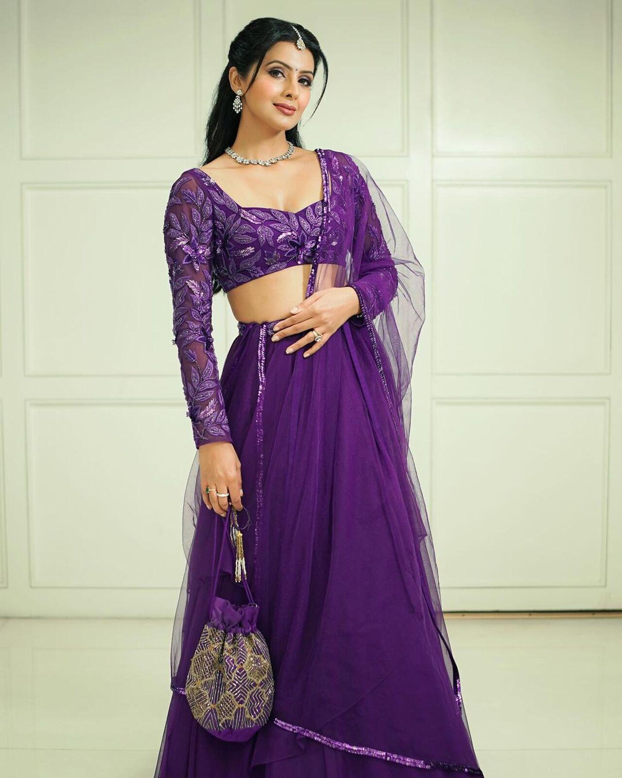 Take for instance this violet lehenga, perfect for Indian skintone. 