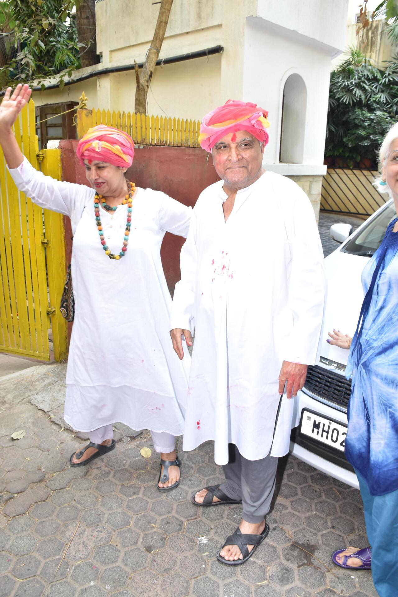 Javed Akhtar and Shabana Azmi were spotted by the paparazzi in town all ready to play Holi