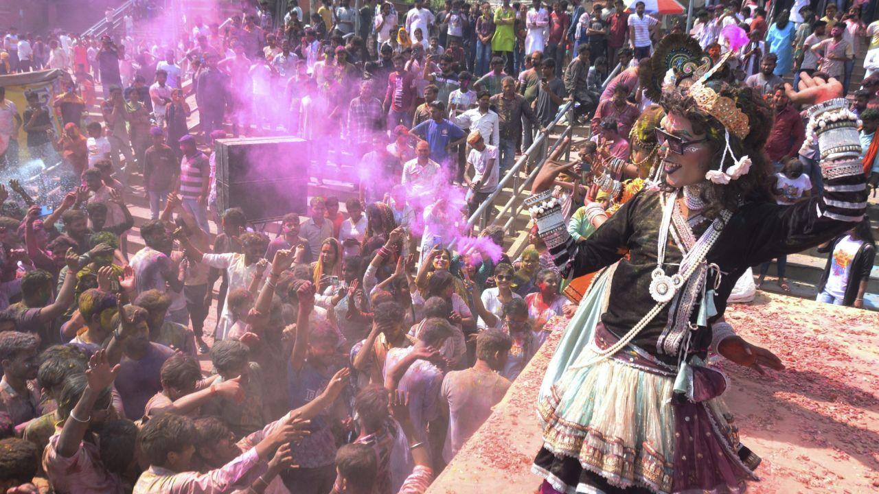 Foreign tourists, including Australians, joined in the festivities, expressing their delight and appreciation for the warm welcome received during festivities.