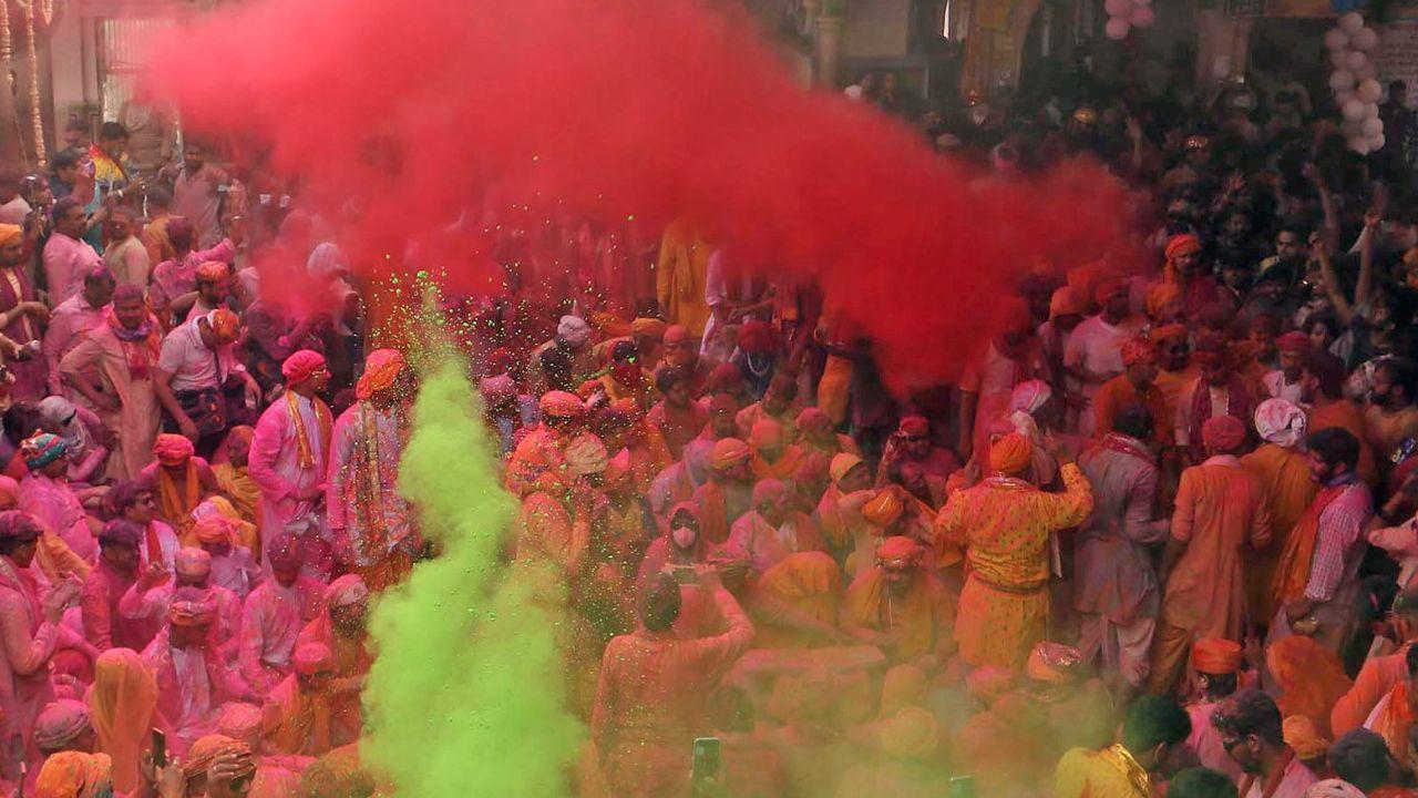 Due to this and many such forms of rituals, the Braj Ki Holi is considered to be one of the most vibrant Holi celebrations in India. Pic/ANI