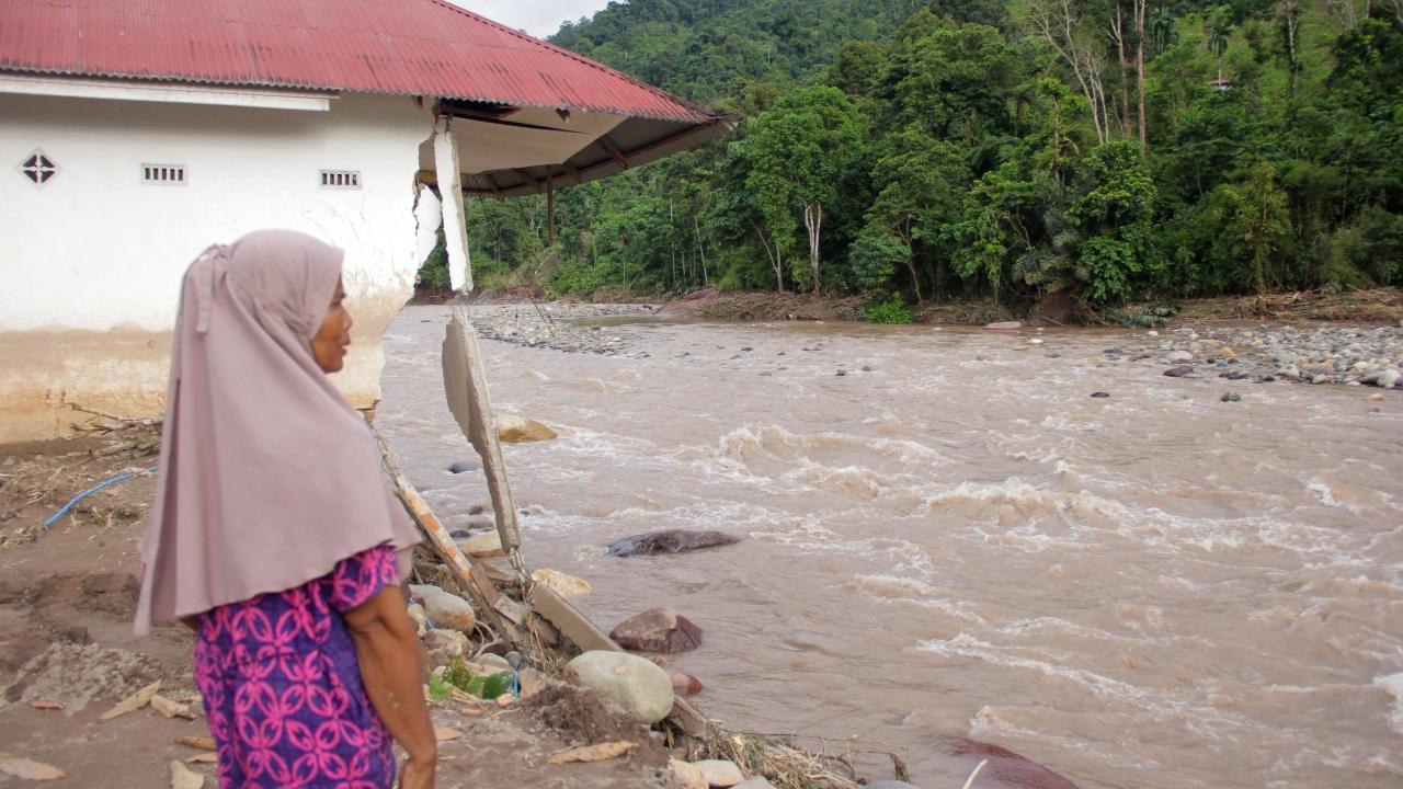 Floods also damaged 26 bridges, 45 mosques and 25 schools; and destroyed 13 roads, two irrigation system units, which in turn submerged 113 hectares (279 acres) of rice fields and 300 square meters (3,220 square feet) of plantation, the agency said