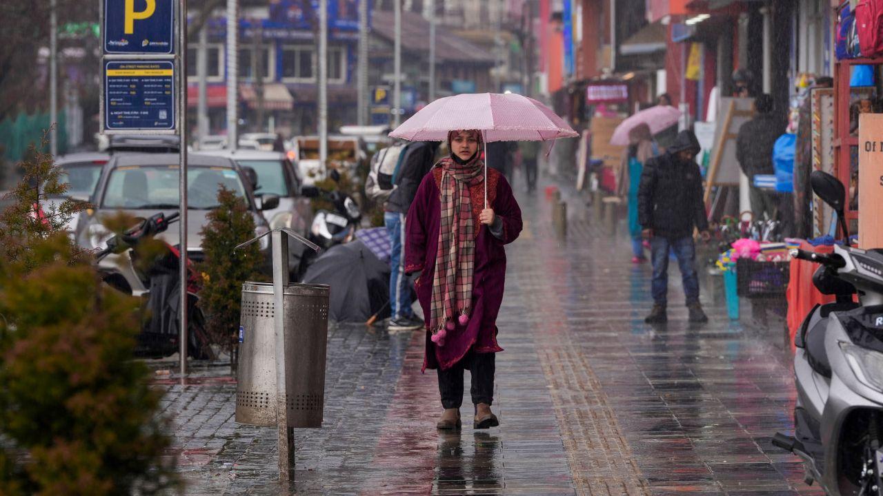 Moderate to heavy rains lashed several parts of Jammu and Kashmir, leading to damage to residential houses and other structures. The downpour intensified over two days, exacerbating the risk of landslides, mudslides, and structural collapses in vulnerable areas.