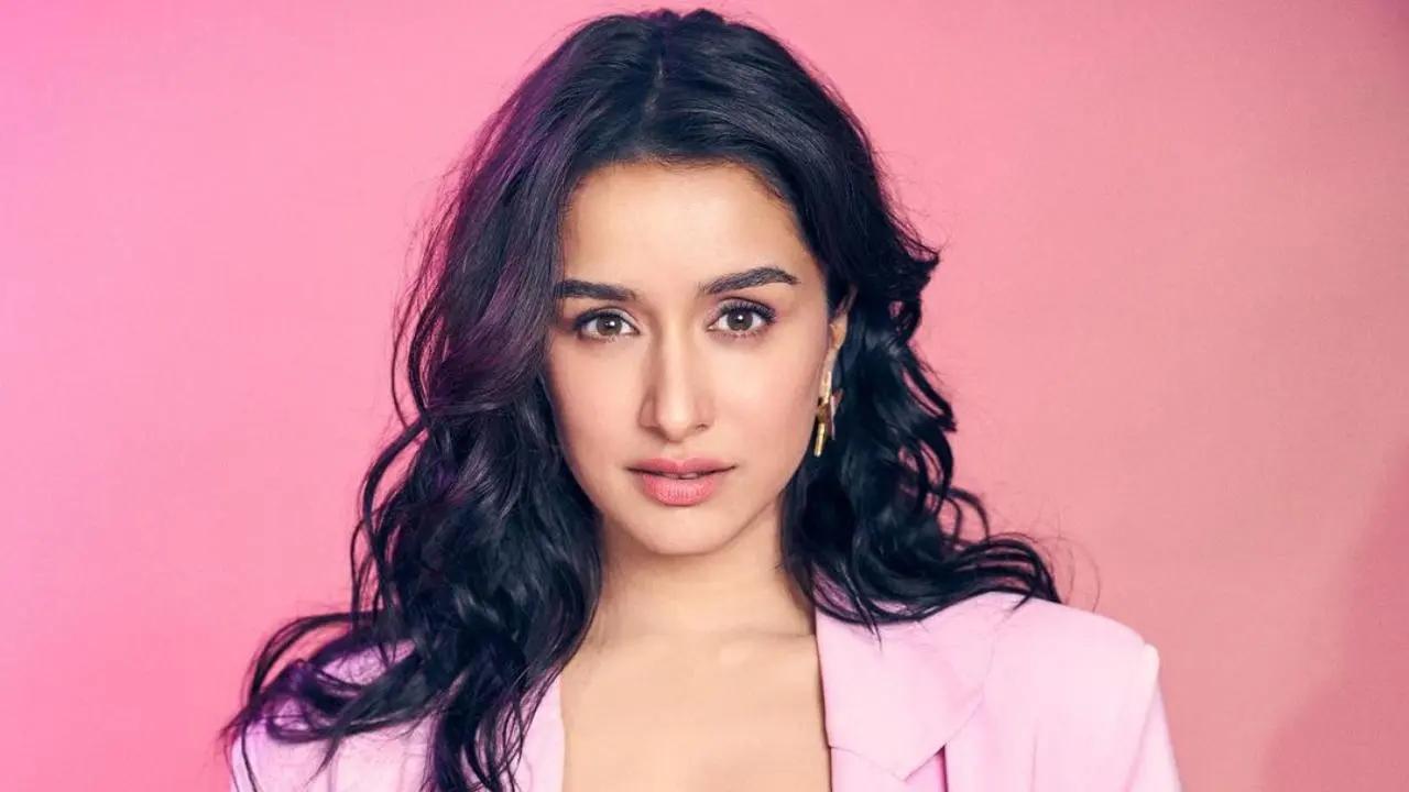 Shraddha Kapoor is a true foodie! check out her hilarious reply to a fan
