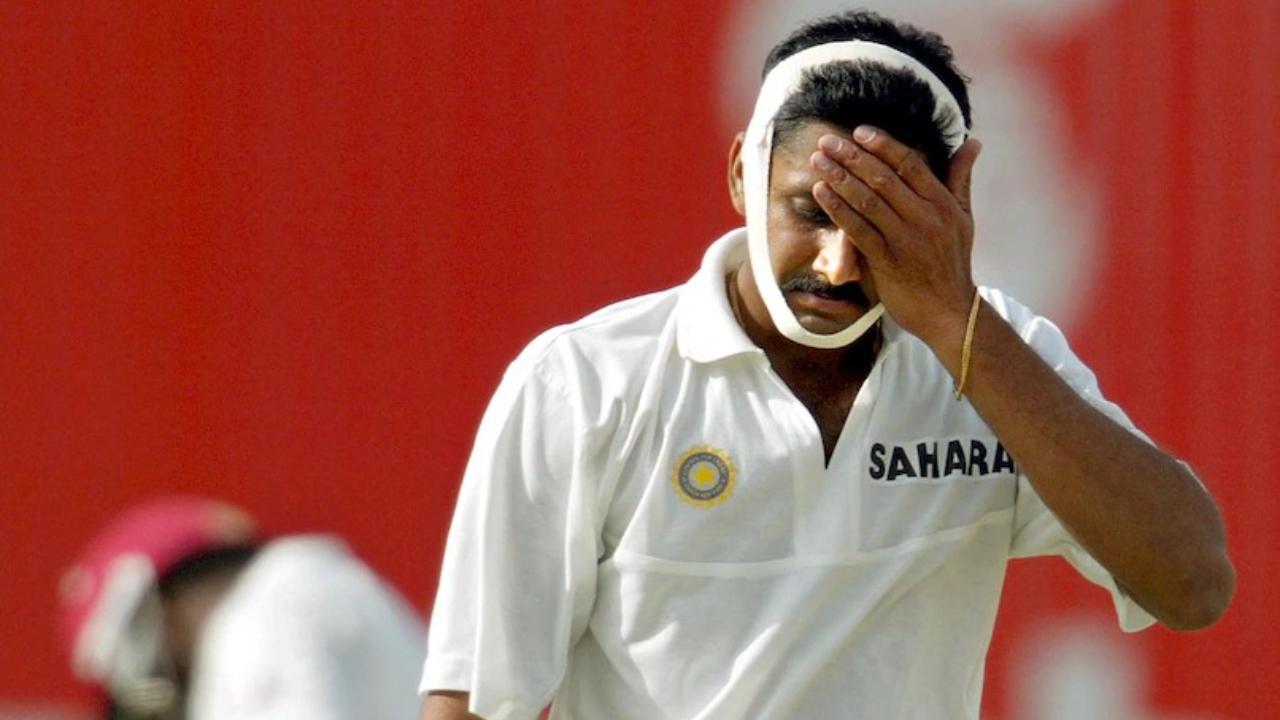 Anil Kumble
Former Indian spinner Anil Kumble is the third player on the list. After the 99th test, he had 478 wickets to his name. Kumble played his 99th test against Sri Lanka in Delhi where he registered 10 wickets