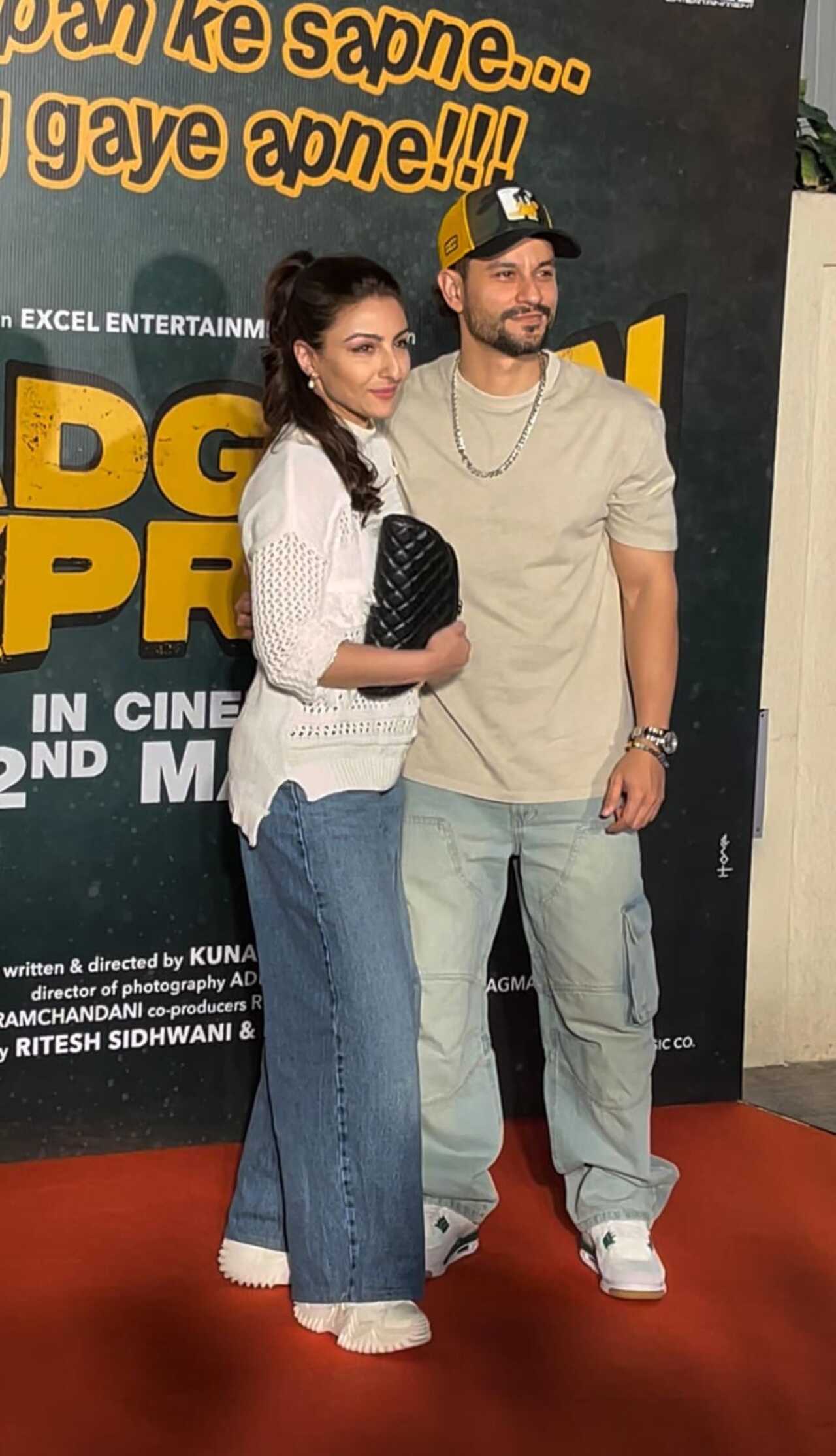Kunal Kemmu and Soha Ali Khan posed together as they came to watch the former's directorial debut