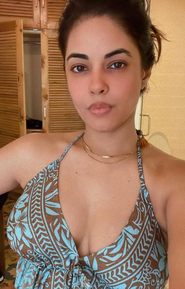 Meera chopra bikini top